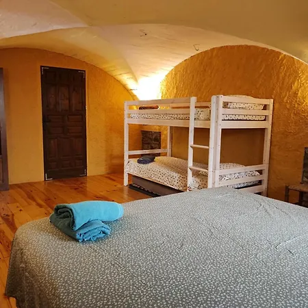 Ca La Figuera, Casa De Pueblo Con Piscina En Costa Brava Holiday home Palau Saverdera