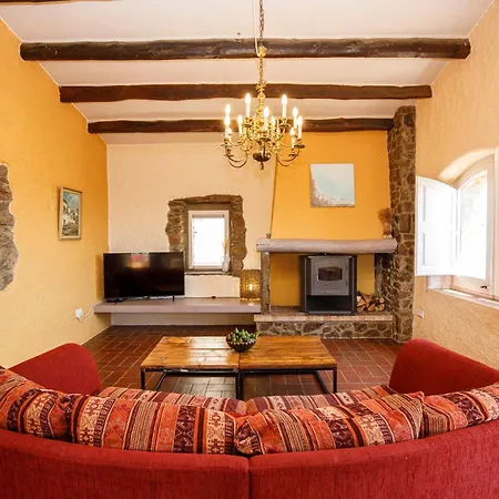 Feriehus Ca La Figuera, Casa De Pueblo Con Piscina En Costa Brava Palau Saverdera